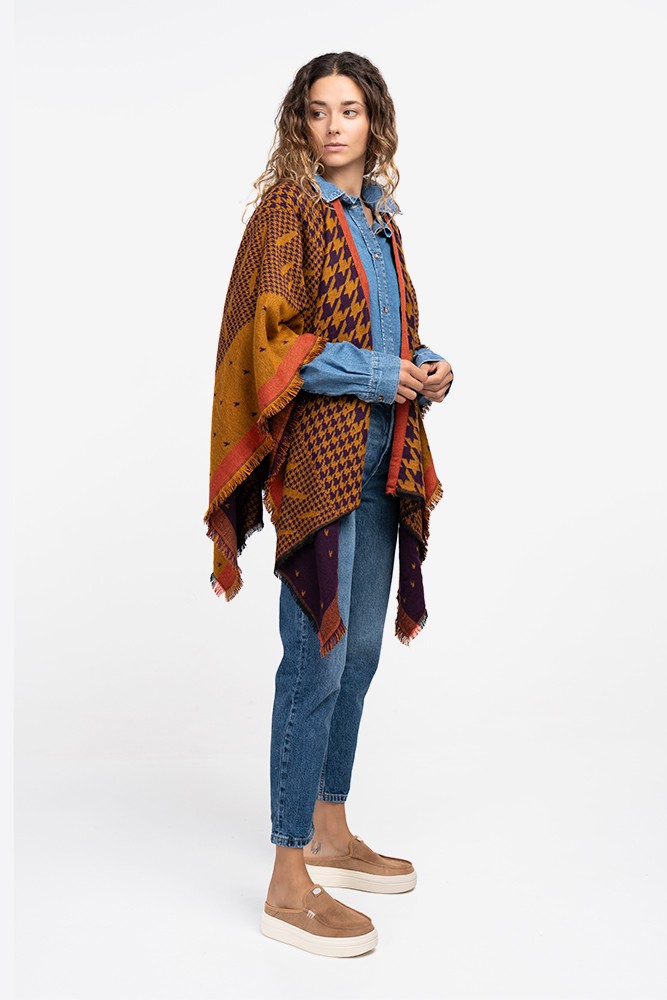 Abbacino Poncho con estampado de pata de gallo en ámbar En oferta