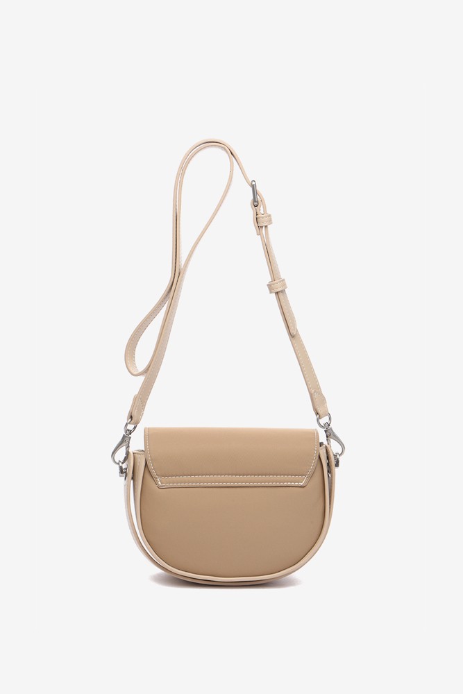 Abbacino Bandolera pequeña en materiales reciclados en camel Venta caliente