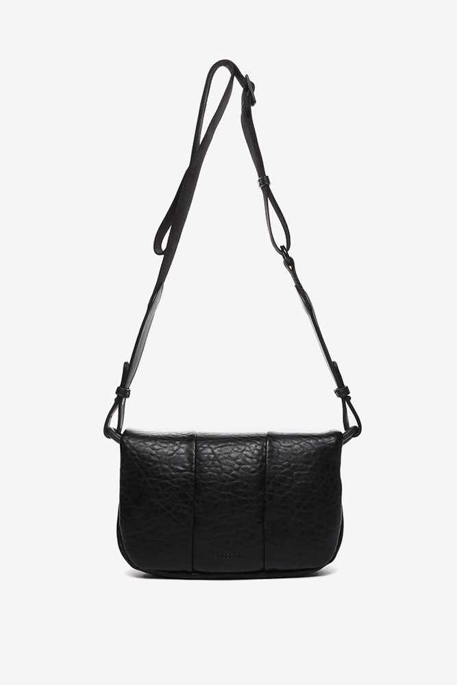 Abbacino Bandolera en materiales reciclados negro En oferta