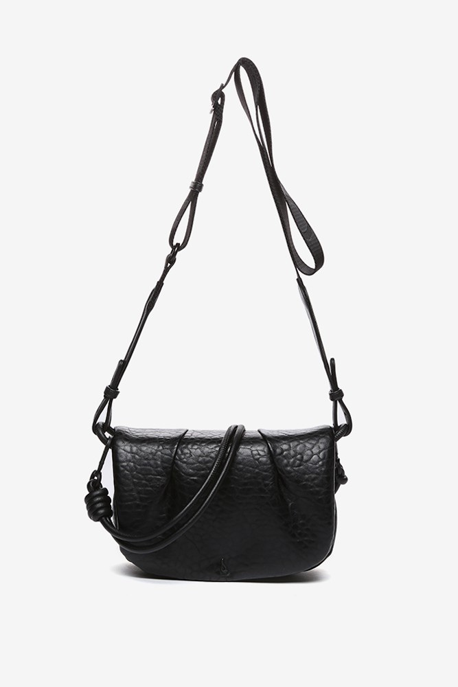 Abbacino Bandolera en materiales reciclados negro En oferta