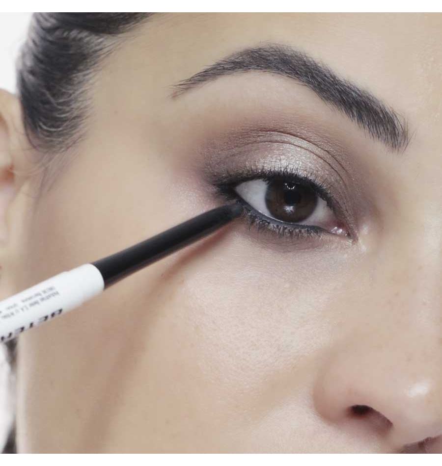Beter Eyeliner con difuminador. Efecto terciopelo Precio de fábrica