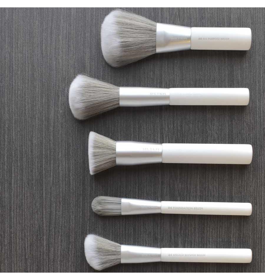 Beter Brocha nº 82 kabuki maquillaje fluido Look expert Solo hoy