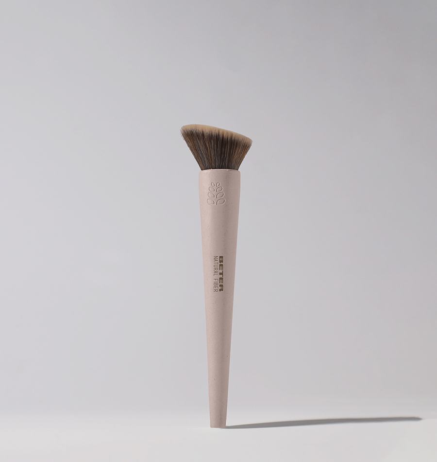 Beter BROCHA ANGULADA MAQUILLAJE FLUIDO NATURAL FIBER Última moda