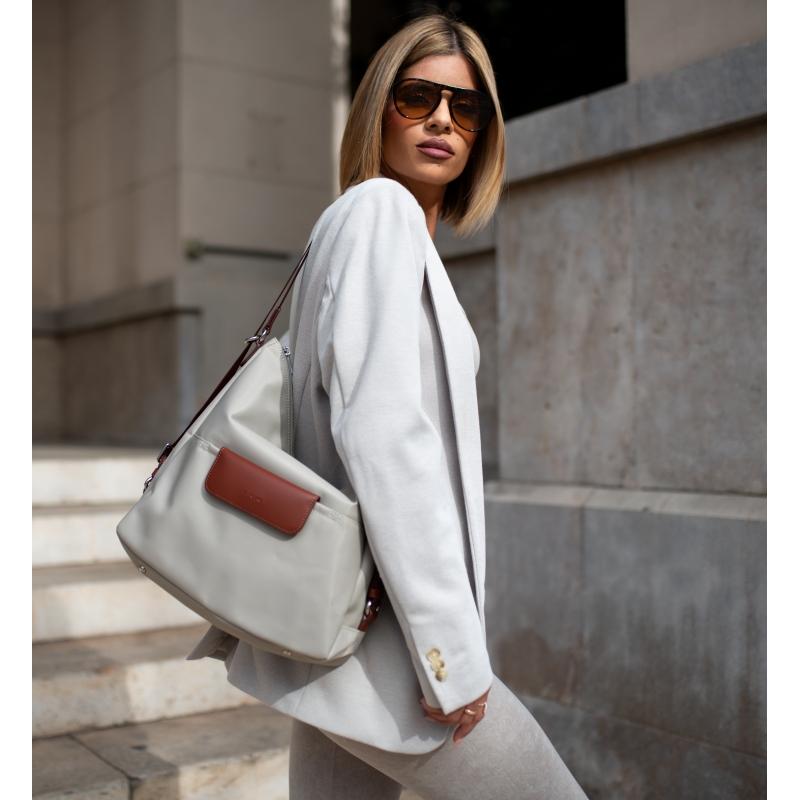 El potro Bolso convertible en mochila beige-El Potro 2025