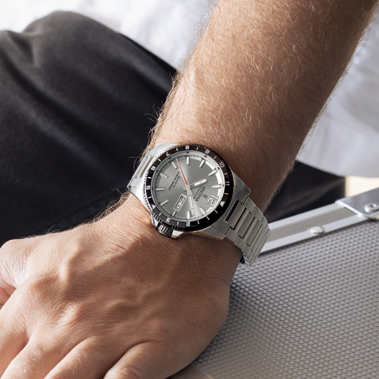 Festina RELOJ FESTINA CALENDARIO TITANIUM F20698/1 GRIS CORREA DE TITANIO HOMBRE Precios de Black Friday
