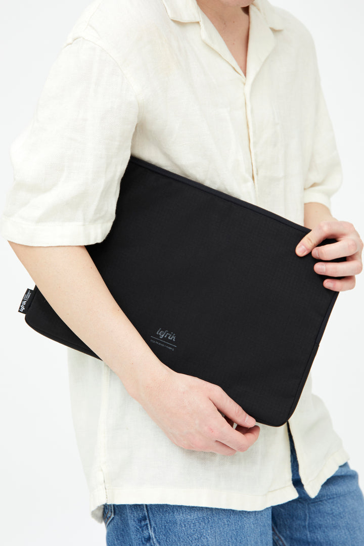 lefrik Funda Portátil Capture 13" Black Solo hoy
