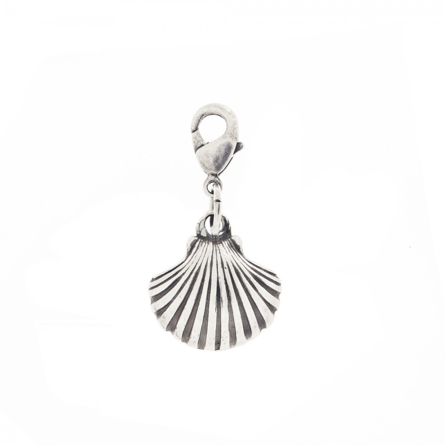 live is laf Charm concha
