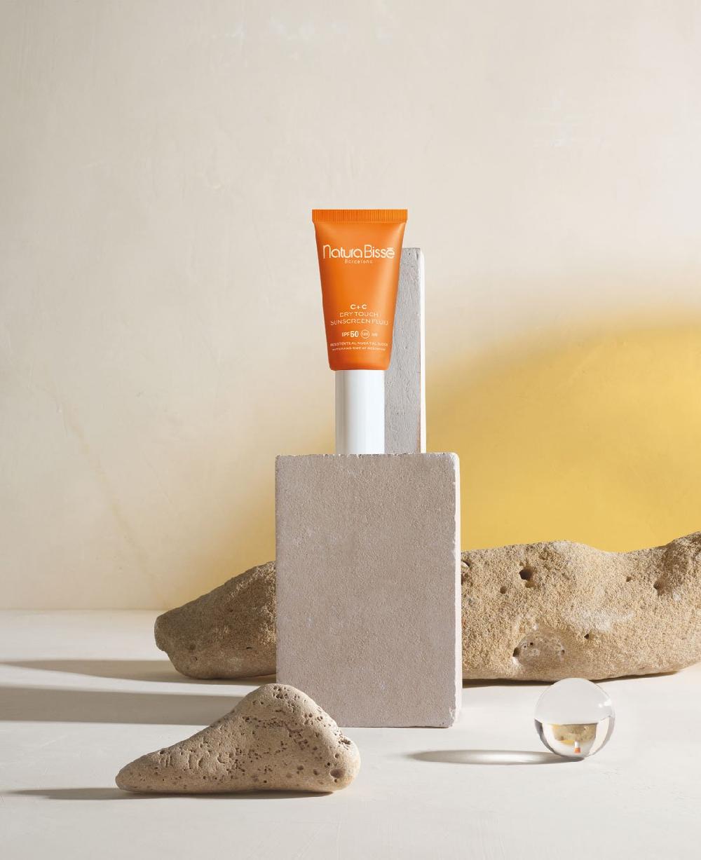 natura bissé C+C VITAMIN SPF 50 DRY TOUCH SUNSCREEN FLUID Solo hoy