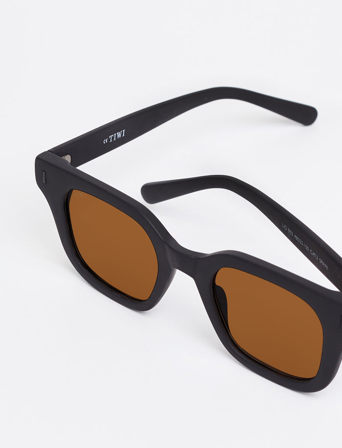 tiwi LIO Rubber Black with Orange Lenses Solo hoy