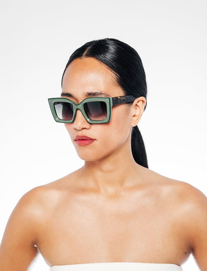 tiwi MALI Shiny Light Green/Deep Green En oferta