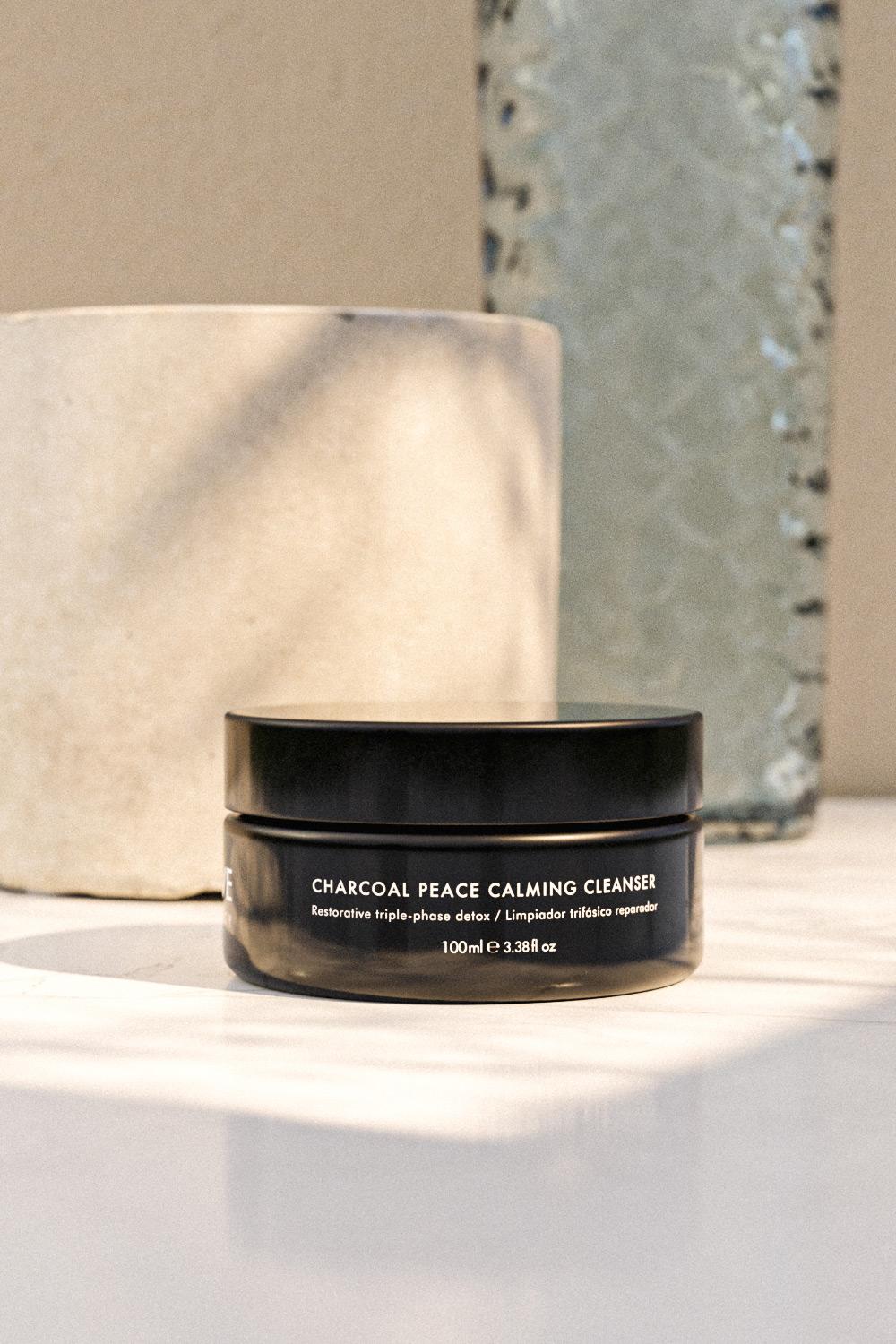 twelve Charcoal Peace Calming Cleanser Última moda