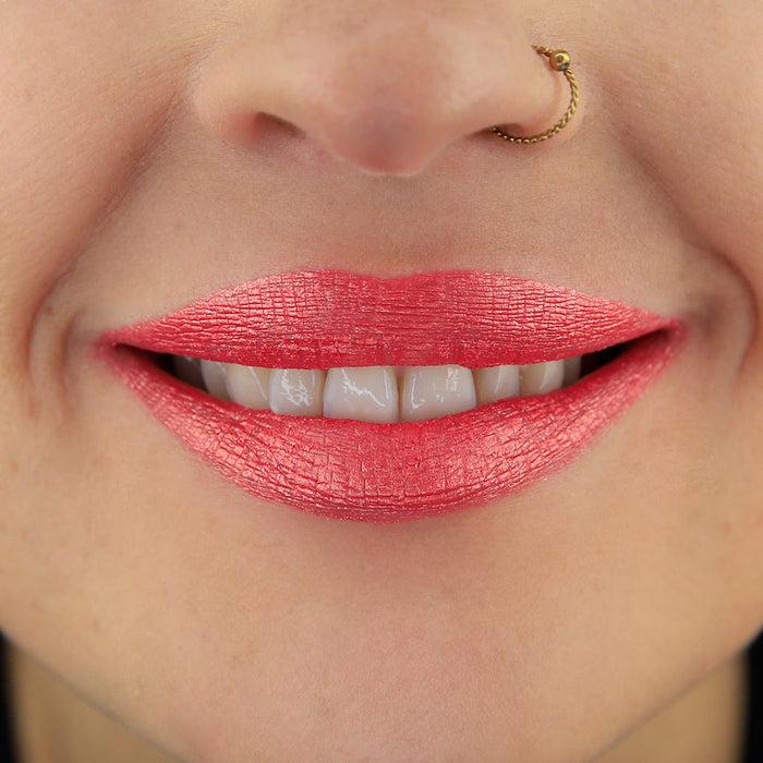 viva la diva Metallic Shine Liptint Peach #18 En oferta