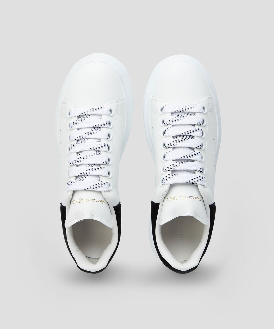 McQueen Tenis casuales con plataforma Exagerated en piel blancos Mujer Venta caliente