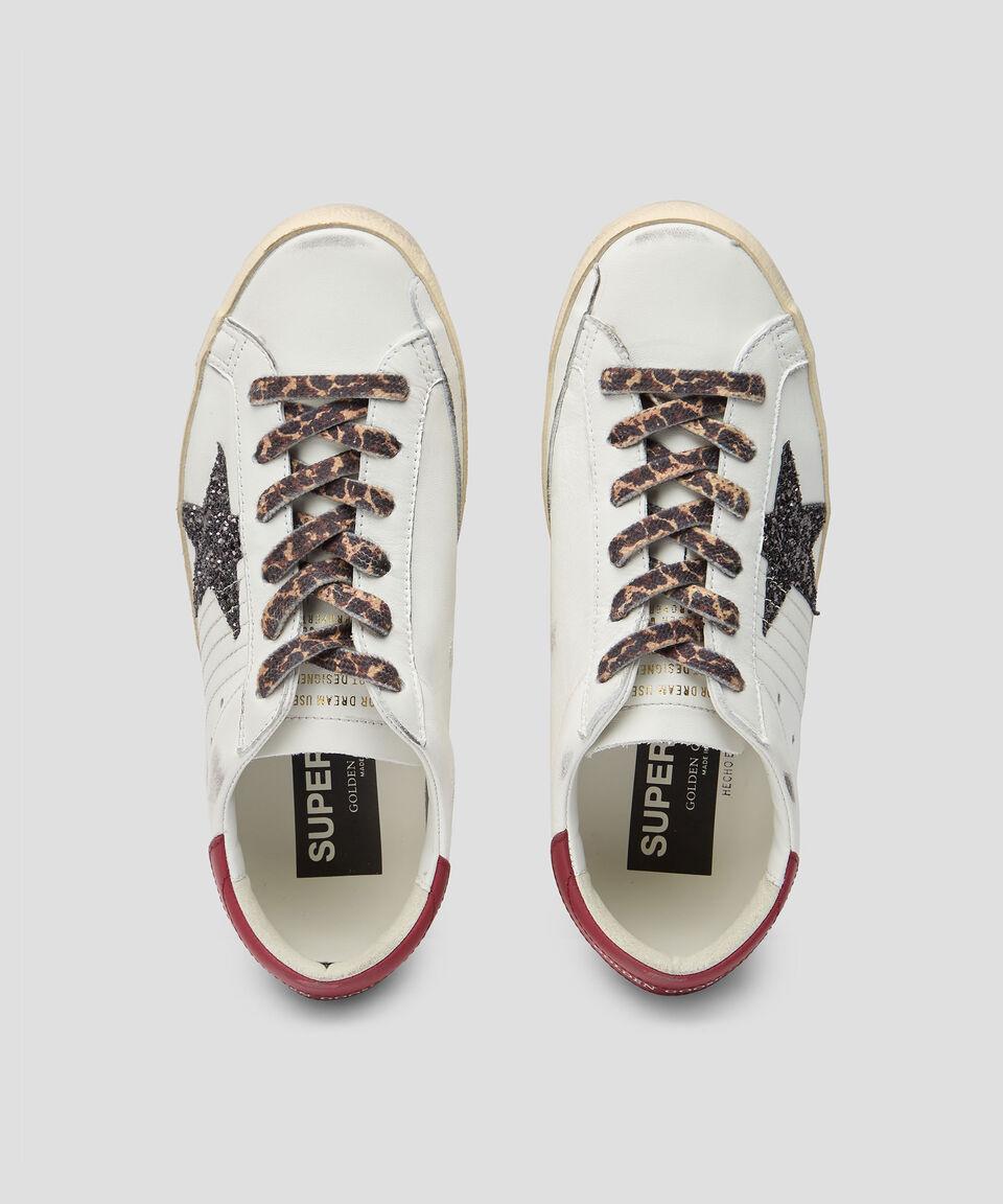 Golden Goose Deluxe Brand Tenis casuales Super-Star Classic en piel vacuna Mujer Envío gratis