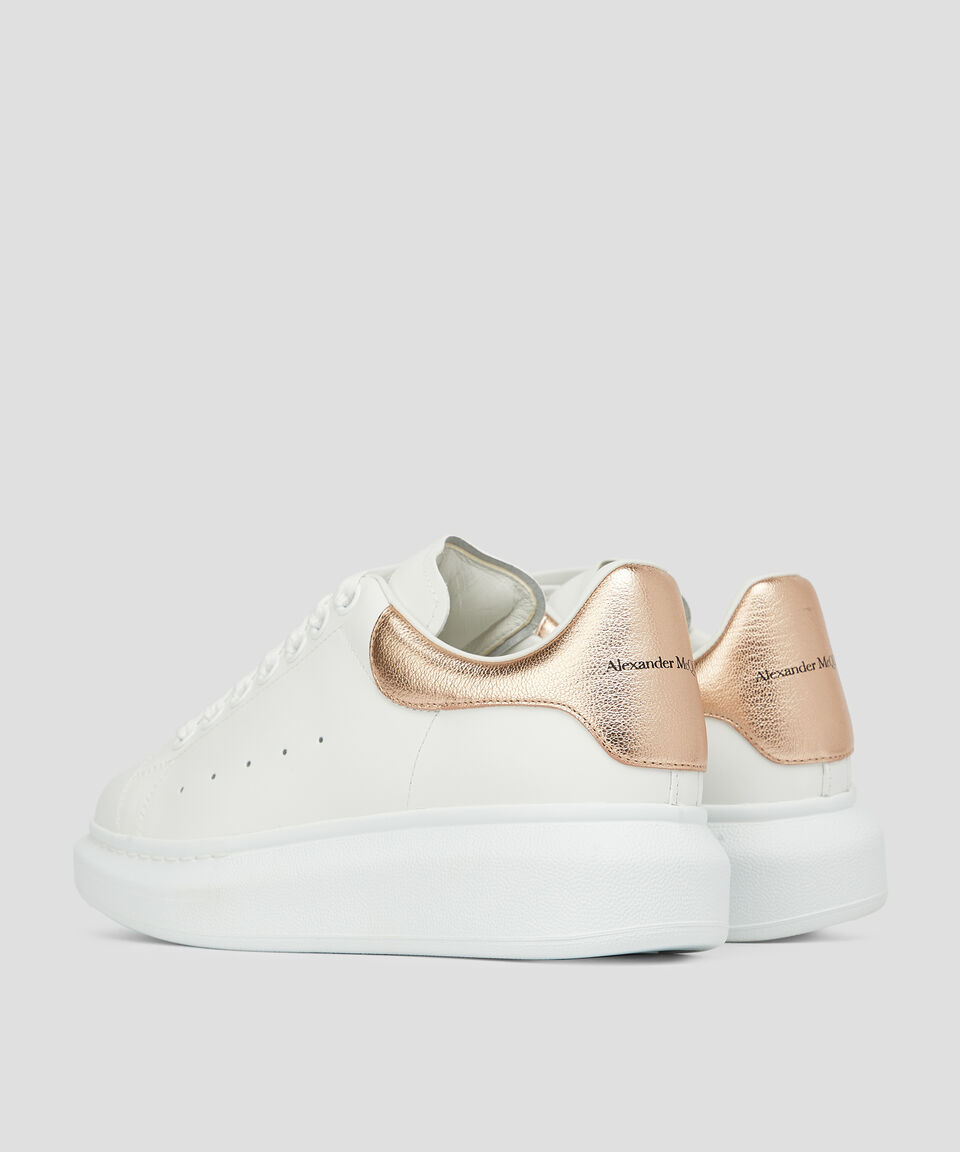 McQueen Tenis de piel Larry con talón metalizado Mujer COMPRAR AHORA