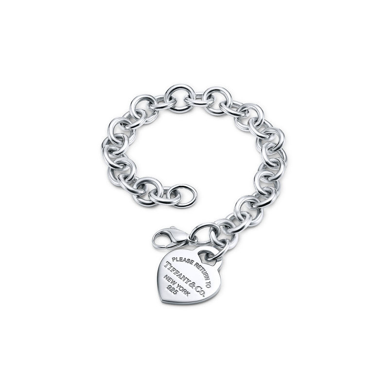 Tiffany & Co. Return to Tiffany™ Pulsera con charm de insignia de corazón en plata Los más vendidos