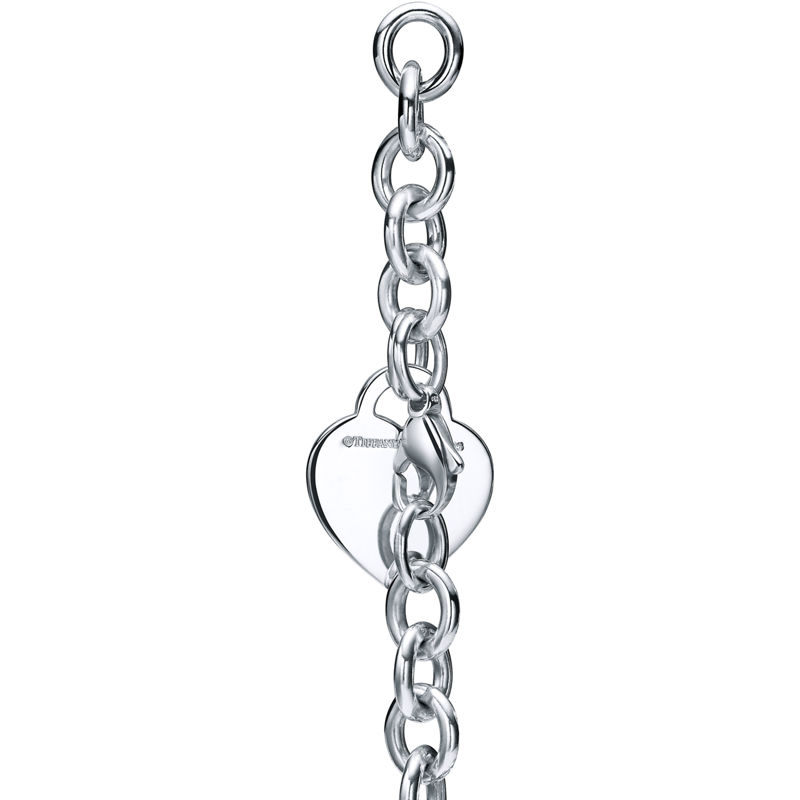 Tiffany & Co. Return to Tiffany™ Pulsera con charm de insignia de corazón en plata Los más vendidos