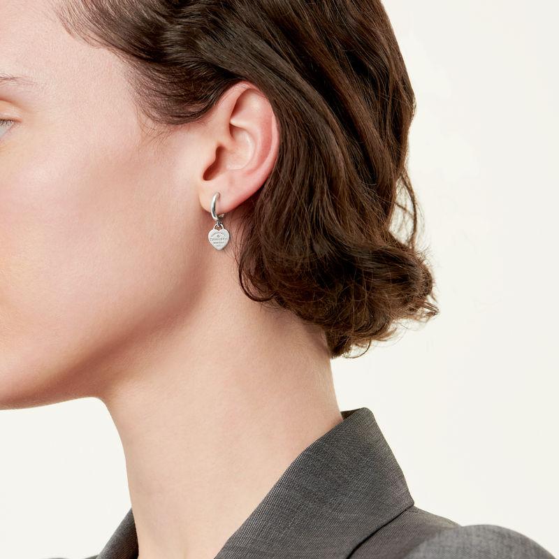 Tiffany & Co. Return to Tiffany™ Pendientes de aro en plata de ley con diamantes mini Envío gratis