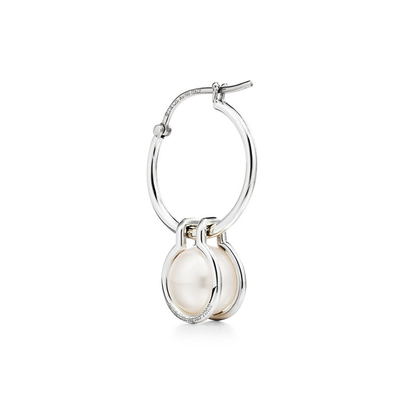 Tiffany & Co. Tiffany HardWear Pendientes de aro con perlas en plata de ley de plata de ley COMPRAR AHORA
