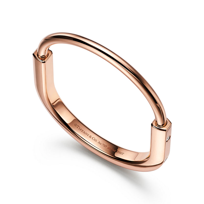Tiffany & Co. Tiffany Lock Brazalete en oro rosa con detalles de diamantes Devoluciones gratuitas