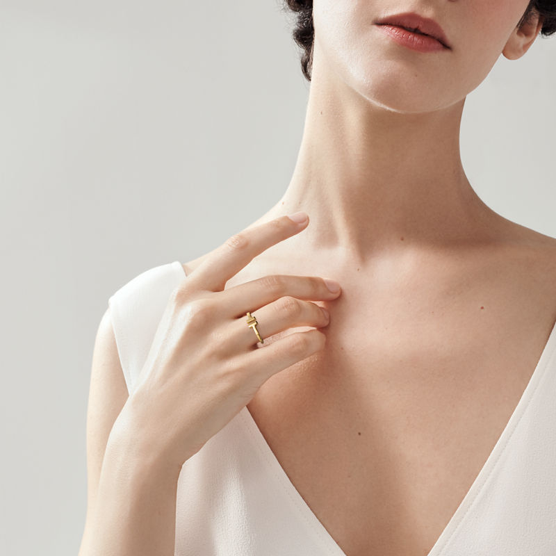 Tiffany & Co. Tiffany T Anillo Wire de oro amarillo Precios de Black Friday