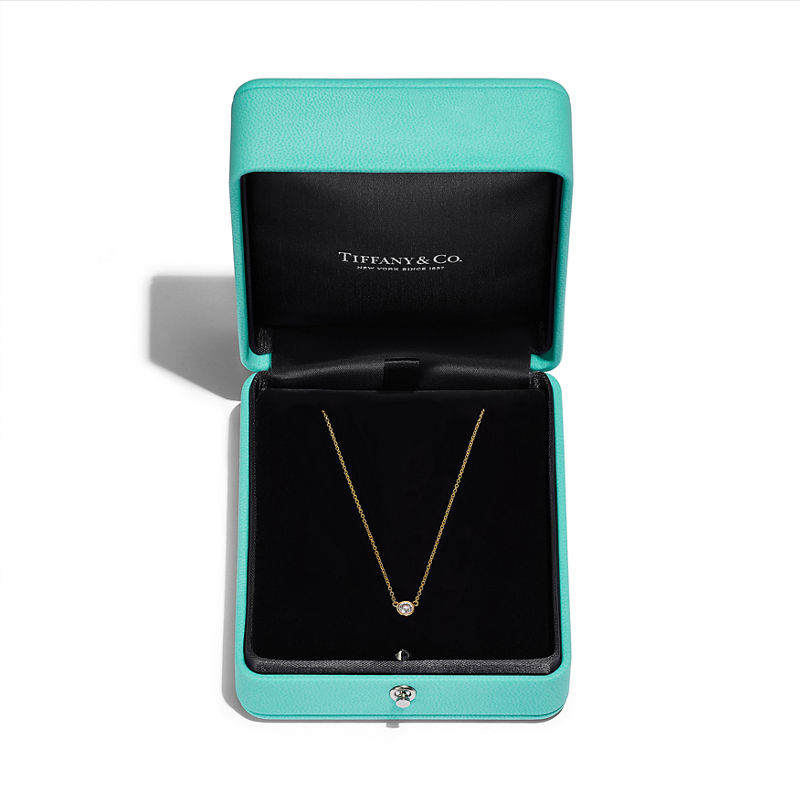 Tiffany & Co. Elsa Peretti® Colgante con un único diamante Diamonds by the Yard® en oro amarillo Rebajas de fin de temporada