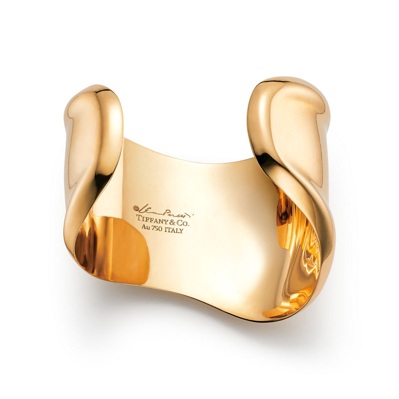 Tiffany & Co. Elsa Peretti® Brazalete Bone pequeño en oro de 18 quilates Outlet