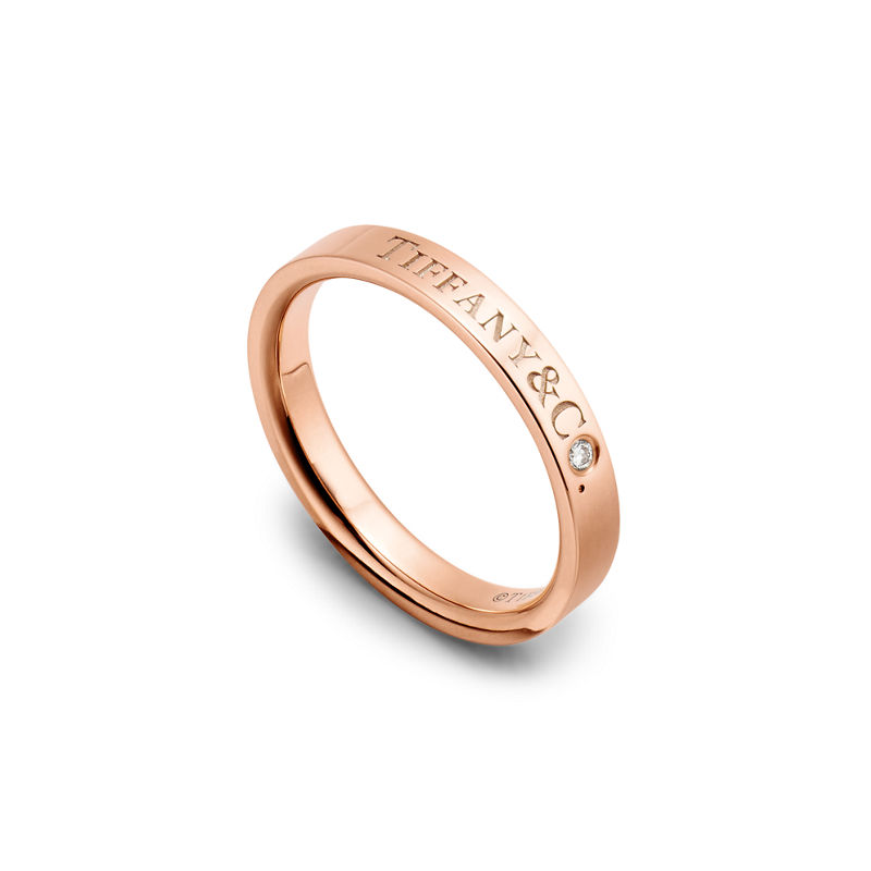Tiffany & Co. T&CO.® Alianza en oro rosa con un diamante En oferta