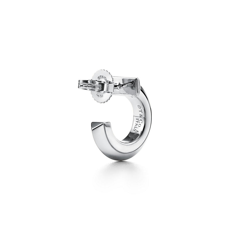 Tiffany & Co. Tiffany T Pendientes de aro T1 de oro blanco Tienda