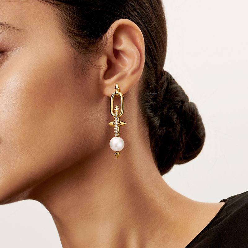 Tiffany & Co. Tiffany Titan by Pharrell Williams Pendientes de perlas de oro amarillo con diamantes Ofertas