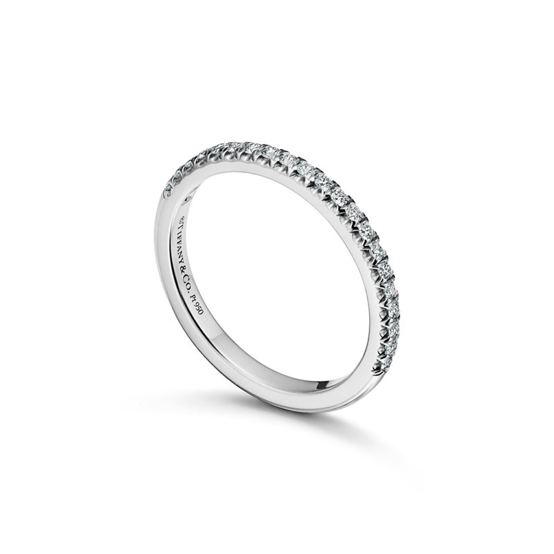 Tiffany & Co. Tiffany Soleste Anillo Half Eternity en platino con diamantes Tienda de fábrica