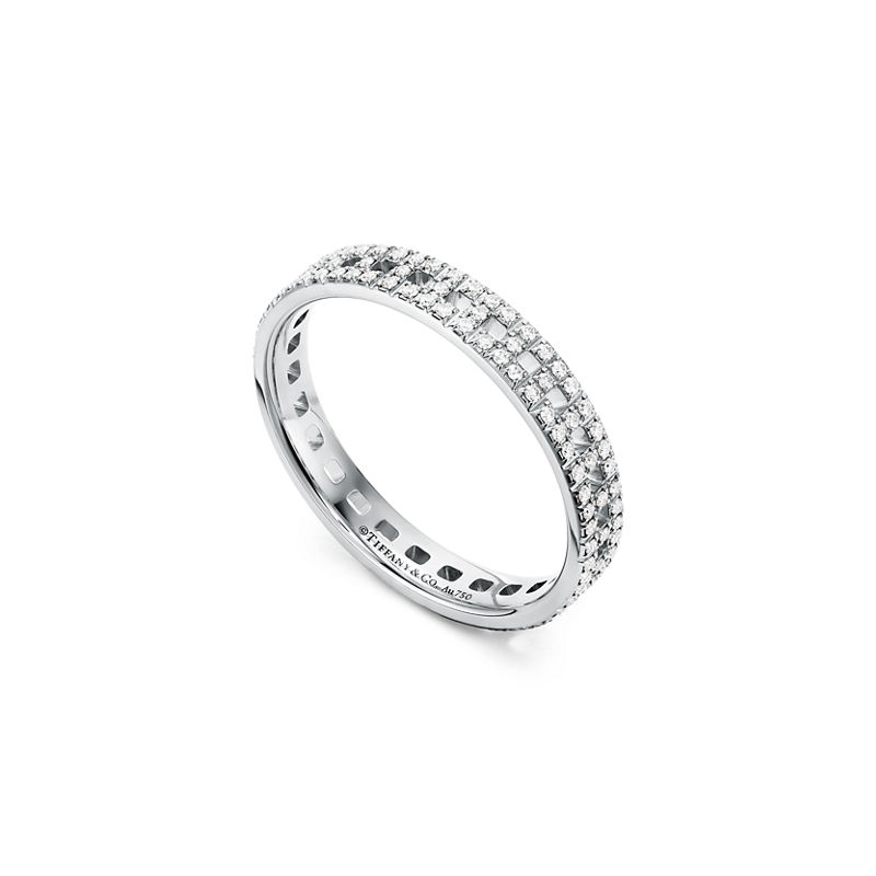 Tiffany & Co. Tiffany T Anillo estrecho True de oro blanco con diamantes en pavé Grandes ahorros