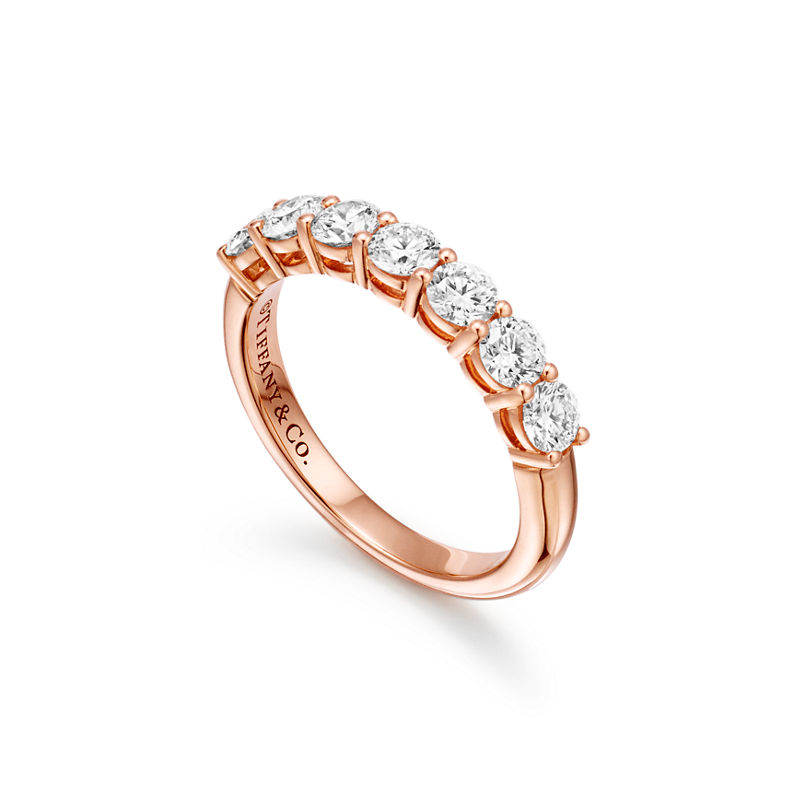 Tiffany & Co. Tiffany Forever Alianza en oro rosa con medio círculo de diamantes 3 5 mm Precio ultrabajo