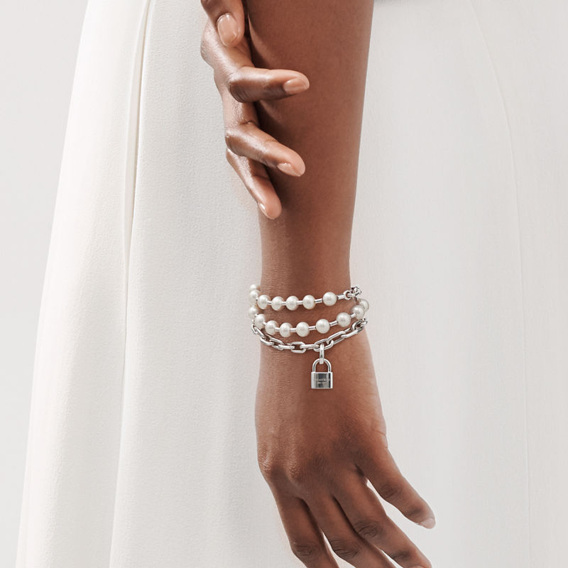 Tiffany & Co. Tiffany HardWear Pulsera con candado y perlas en plata tamaño mediano Precios de Black Friday