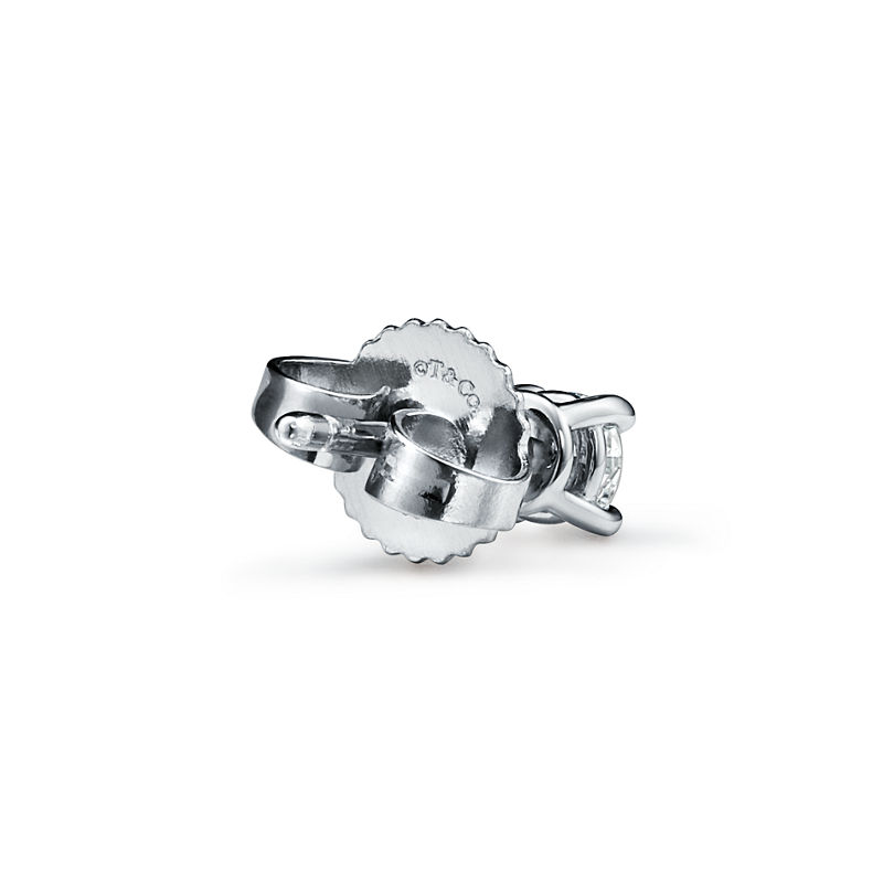 Tiffany & Co. Tiffany Solitaire Pendientes de botón de diamante en platino Oferta exclusiva