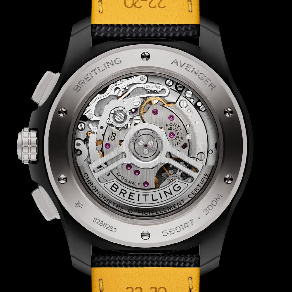 Breitling Avenger B01 Chronograph 44 Night Mission Descuentos del mes