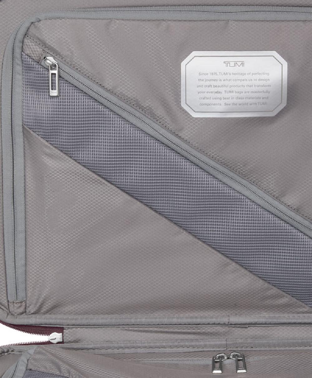 Tumi 19 Degree Lite Maleta de mano International 55 cm Último día