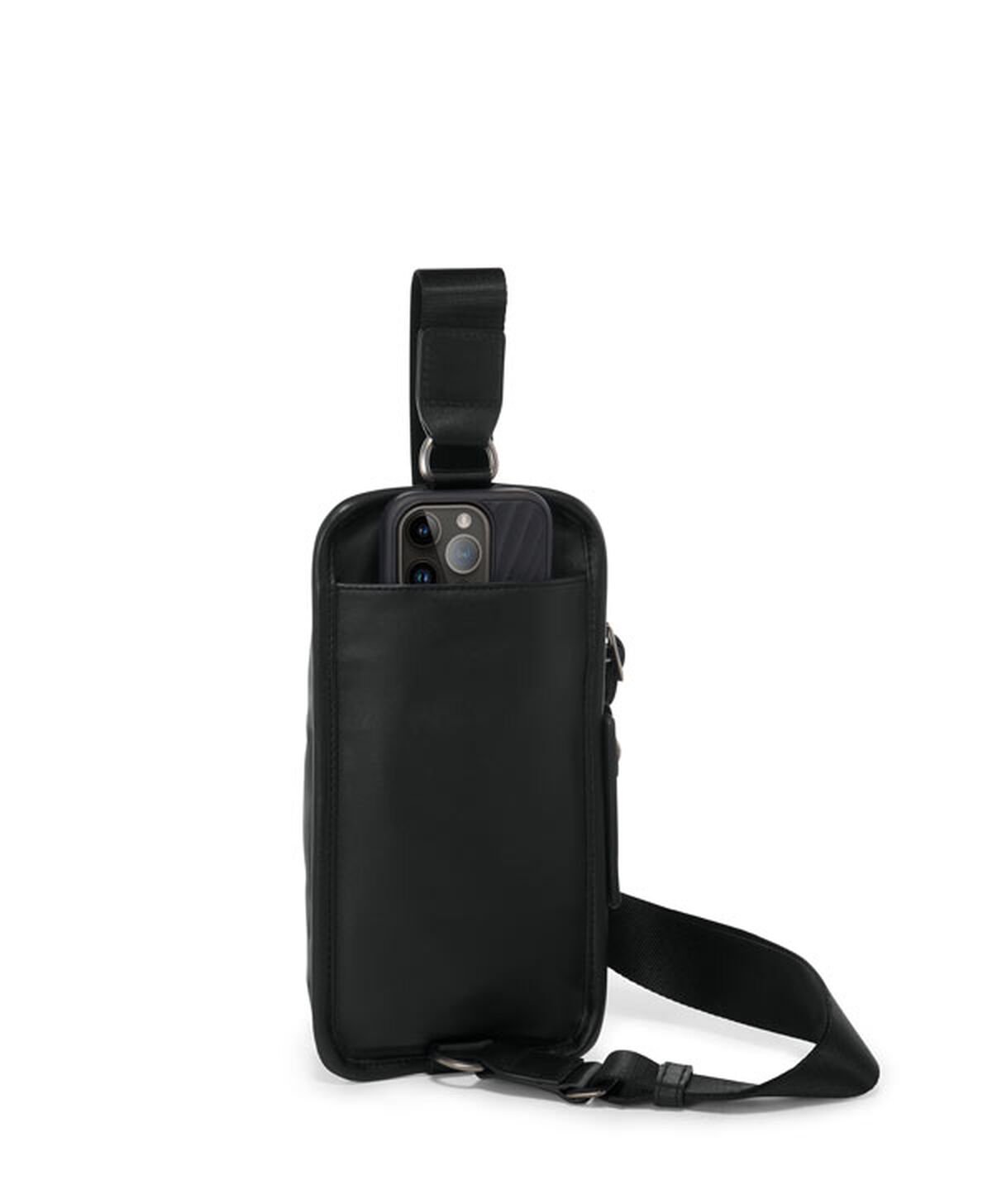 Tumi Alpha 3 Bandolera Compact Solo hoy