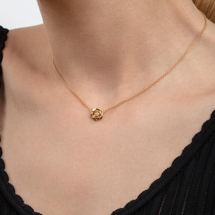 Piaget Piaget Rose pendant