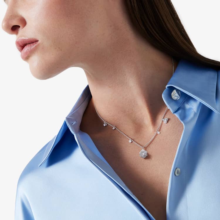 Piaget Piaget Rose necklace En oferta